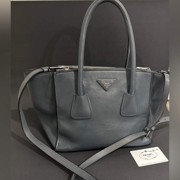 Authentic Prada Glacé Calf Twin Pocket Tote Bag, Dark Blue (Marine) - Repainted - Picture 4 of 15